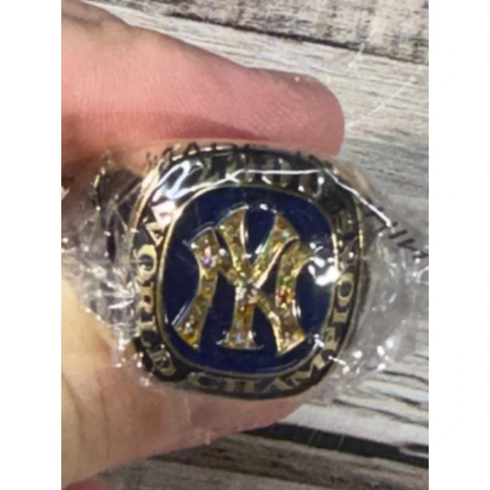 MLB New York Yankees World Series‎ Gold Ring 2000